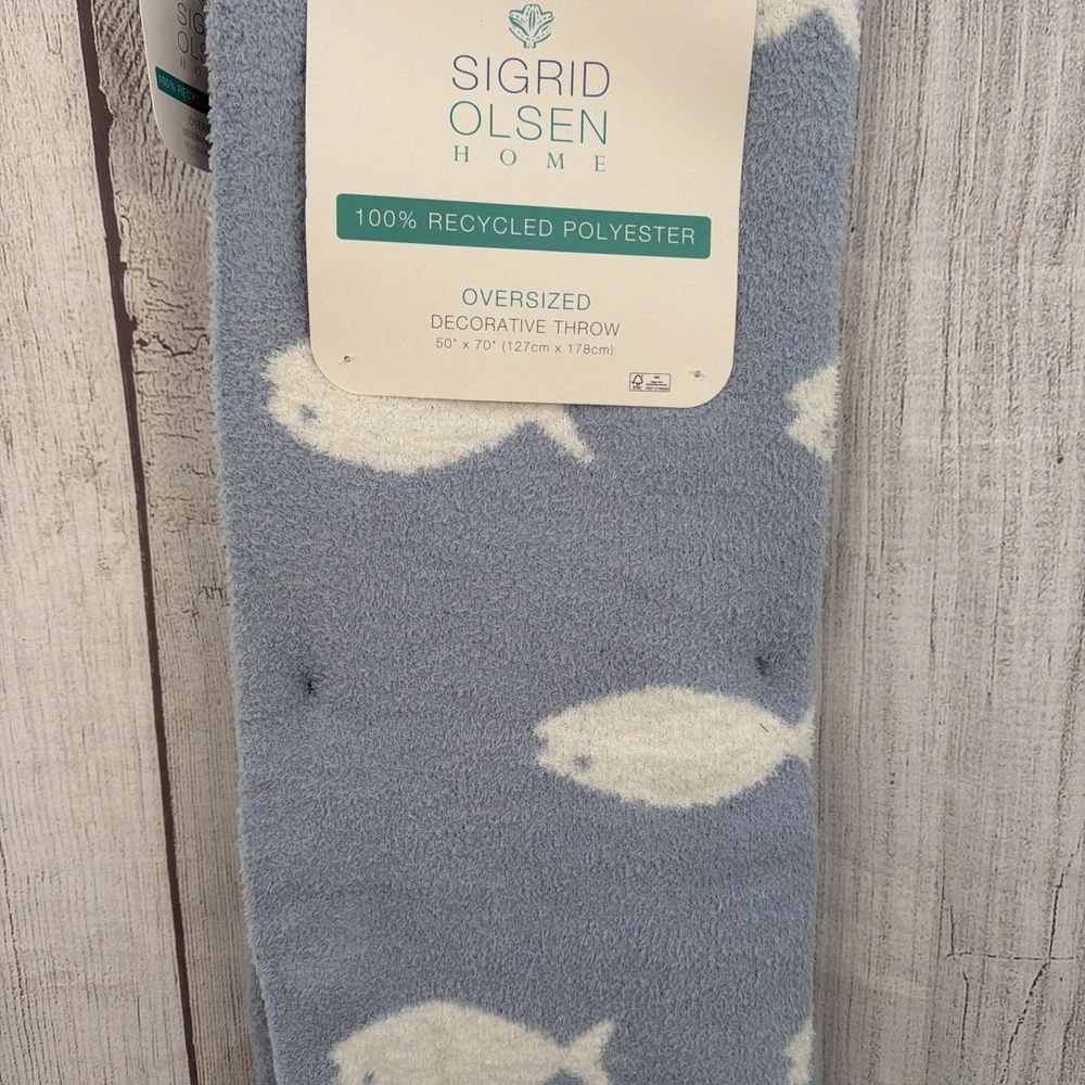 Sigrid Olsen Throw Blanket 50x70 Light Blue White Fish Seashore Nautical Beach